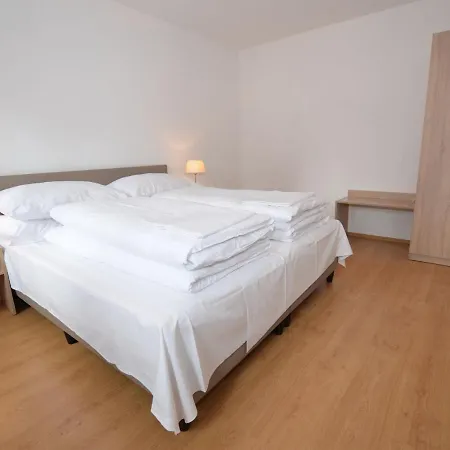 Modish Apartment In Nova Pec Near Lake