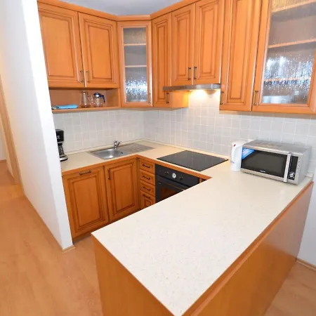 Modish Apartment In Nova Pec Near Lake شقة *