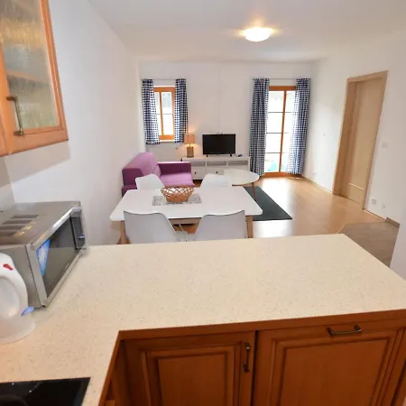 Modish Apartment In Nova Pec Near Lake شقة *